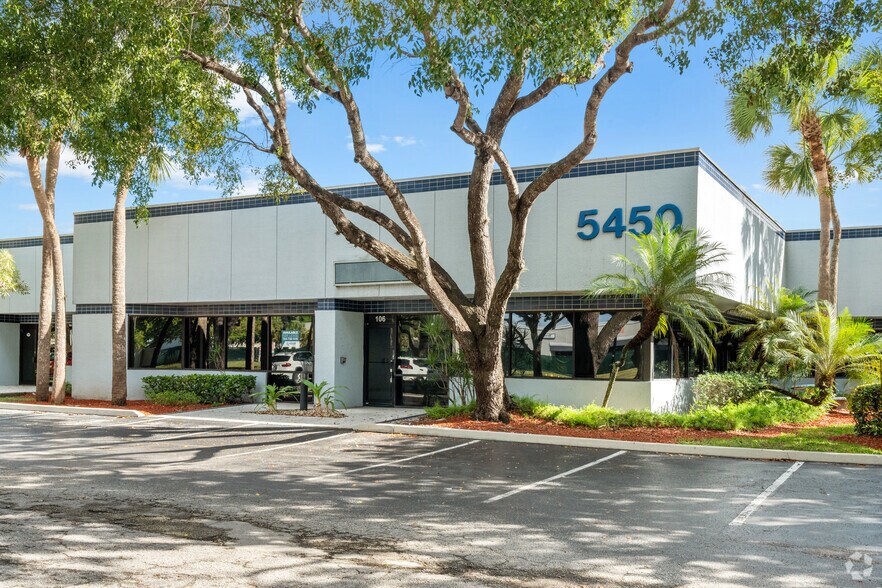 Primary Photo Of 5440 NW 33rd Ave, Fort Lauderdale Light Distribution For Lease