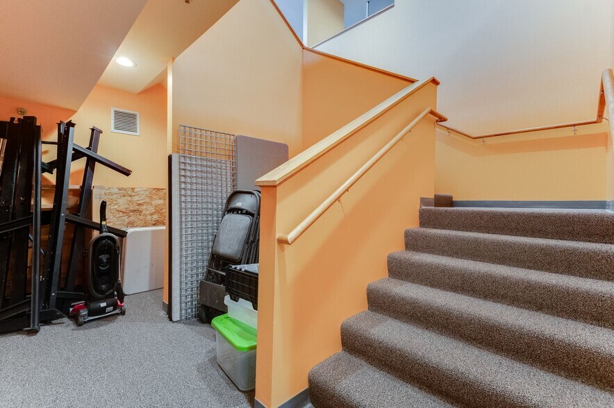 More Photos Of 11979 Cr-11, Burnsville Office For Sale