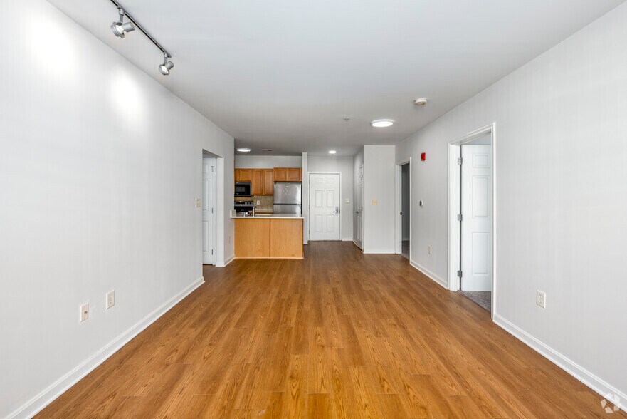 More Photos Of 130 Rollins Ave, Rockville Apartments For Lease