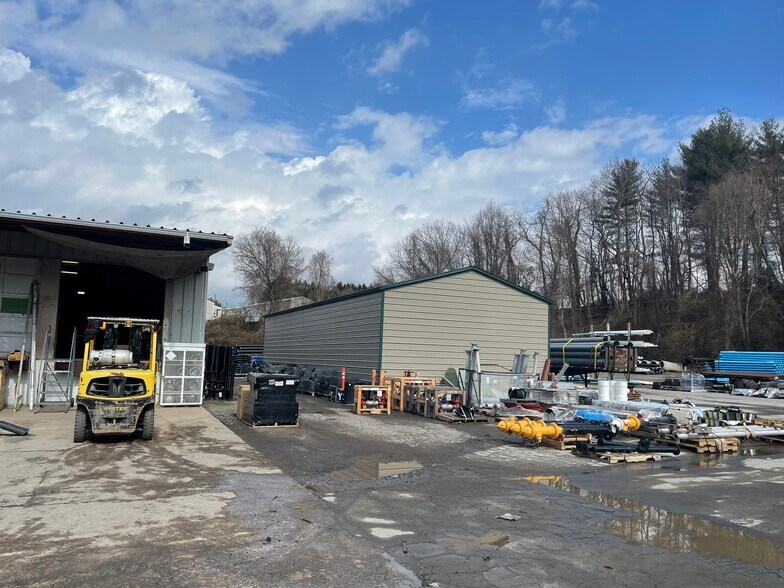 More Photos Of 1260 Sweeten Creek Rd, Asheville Light Distribution For Lease