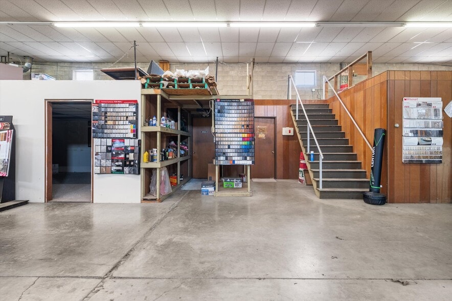 More Photos Of 204 Grand Ave, Clarion Warehouse For Sale