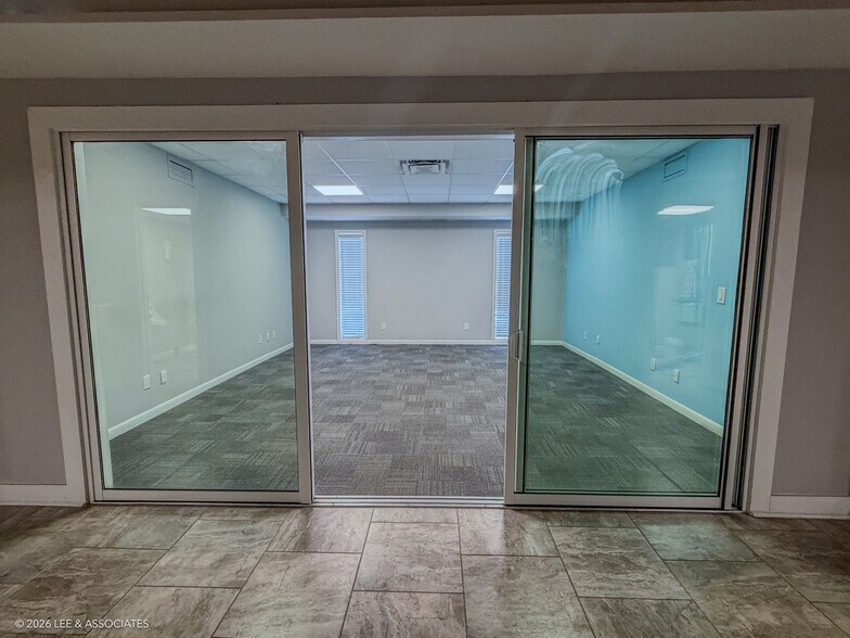 More Photos Of 1425 NW 6th St, Gainesville Office For Lease