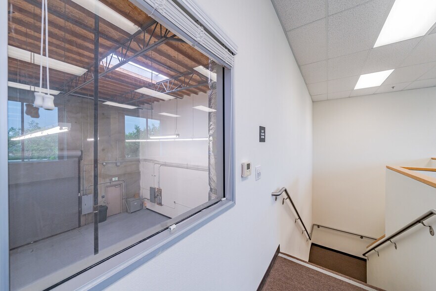 More Photos Of 16190-16220 Scientific Way, Irvine Warehouse For Lease