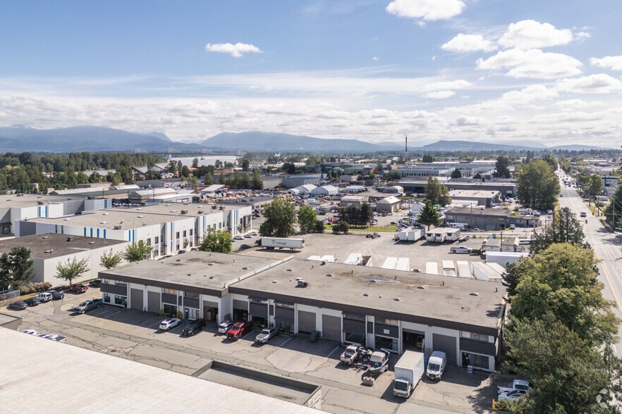 More Photos Of 18935 96th Ave, Surrey Warehouse For Lease