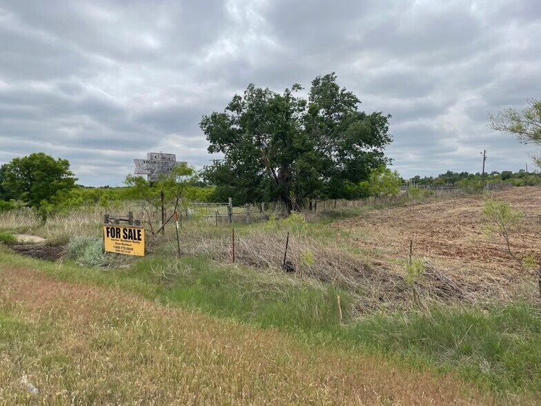 More Photos Of Hwy 287 E & CR 15, Childress Land For Sale