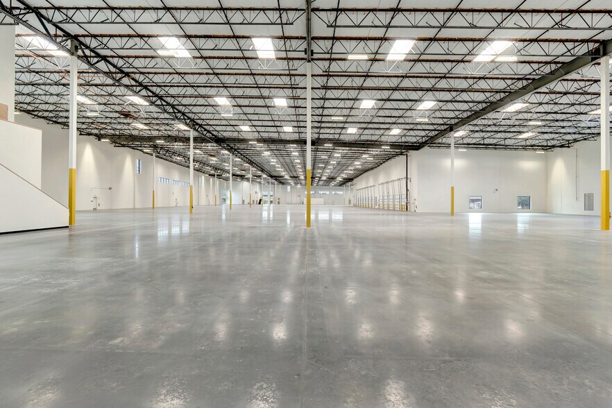 More Photos Of 1062 McGaw Ave, Irvine Warehouse For Lease