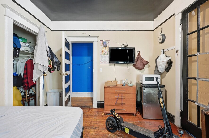 More Photos Of 25 Saratoga Ave, Yonkers Apartments For Sale