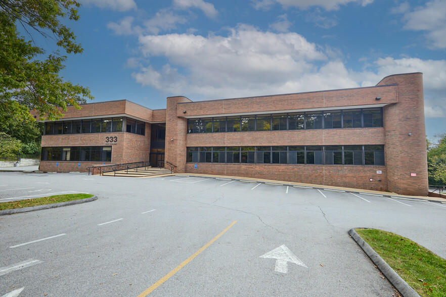 Primary Photo Of 333 Post Rd W, Westport Medical For Lease