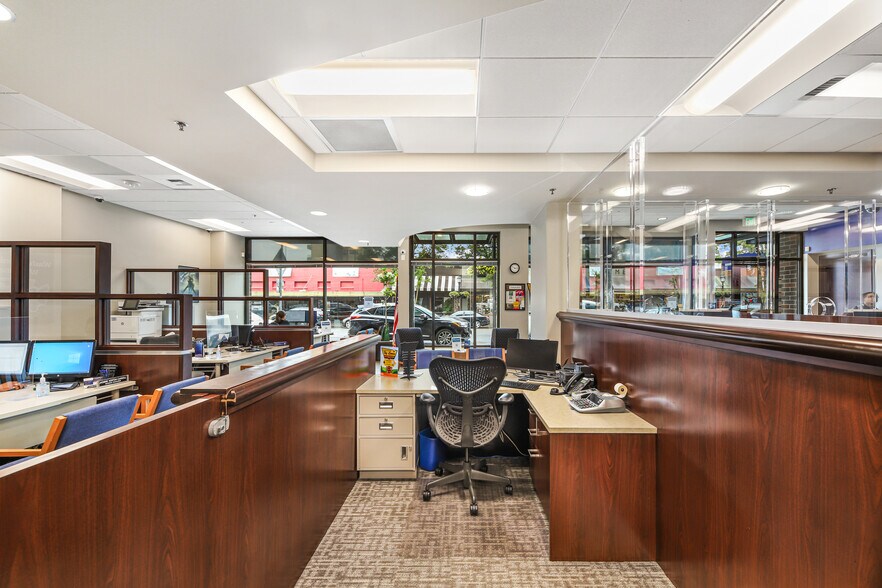More Photos Of 4730 California Ave SW, Seattle Apartments For Lease