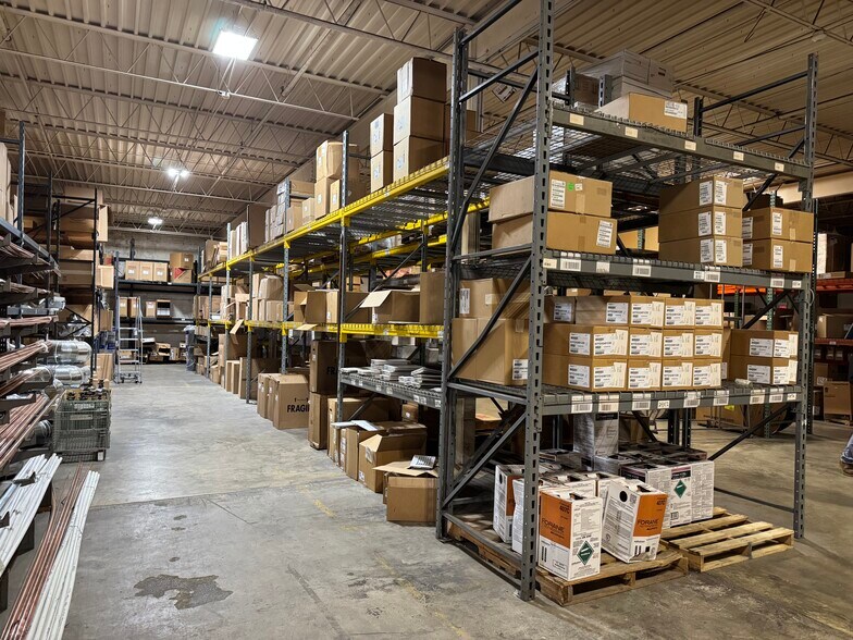 More Photos Of 205 Baldwin Dr, Albany Distribution For Sale