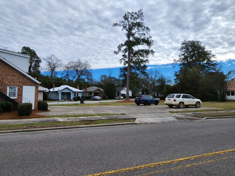 More Photos Of 900 Baker Ave, Augusta Office For Sale