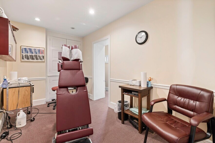 More Photos Of 1701 Bethlehem Pike, Flourtown Medical For Sale