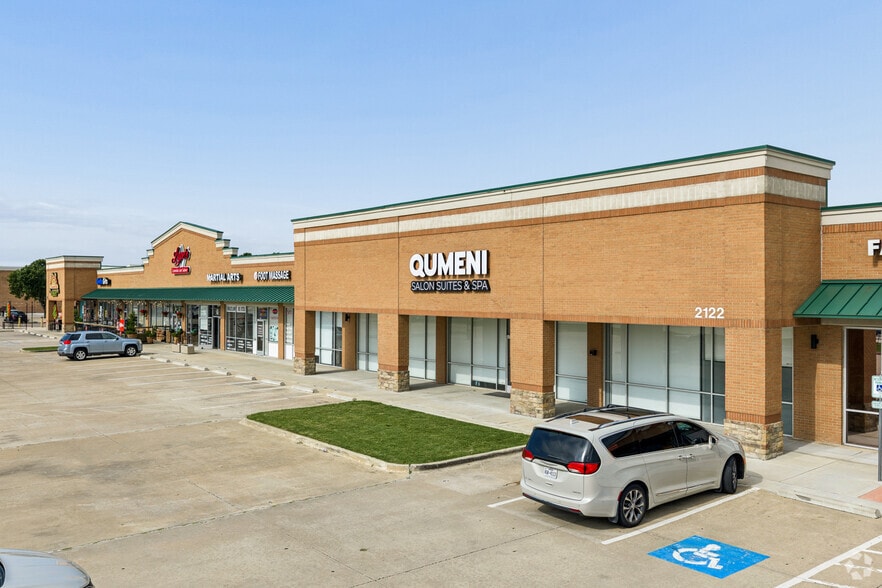 More Photos Of 2122 Rufe Snow Dr, Keller Storefront For Sale