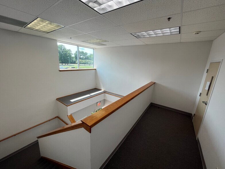 More Photos Of 1616 Centerville Tpke, Virginia Beach Light Distribution For Lease