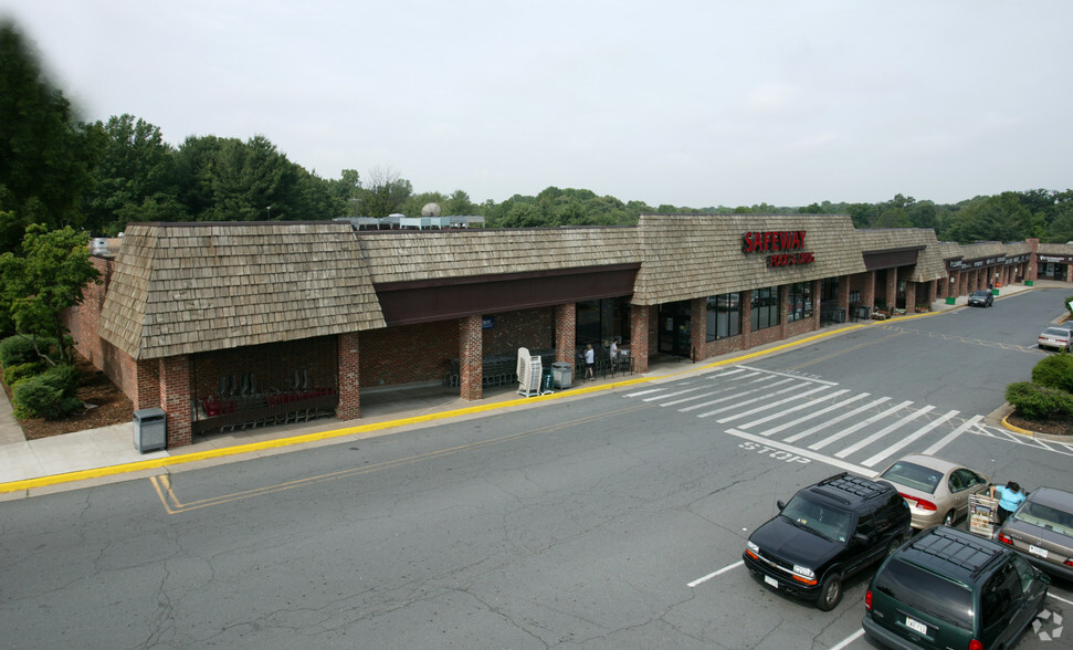 Primary Photo Of 9521-9581 Braddock Rd, Fairfax Unknown For Lease