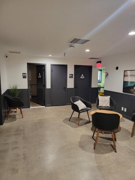 More Photos Of 3000 N Hollywood Way, Burbank Office For Lease
