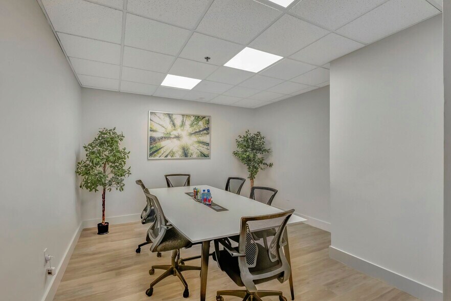 More Photos Of 12550 Biscayne Blvd, North Miami Medical For Sale