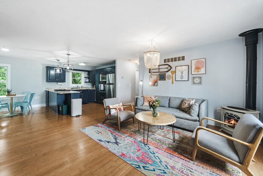 More Photos Of 371 Water St, Excelsior Hospitality For Sale