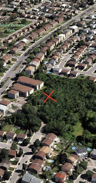 More Photos Of 49e, Montréal Land For Sale