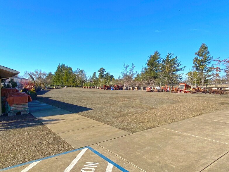More Photos Of 4656 Arlington Ave, Santa Rosa Warehouse For Sale