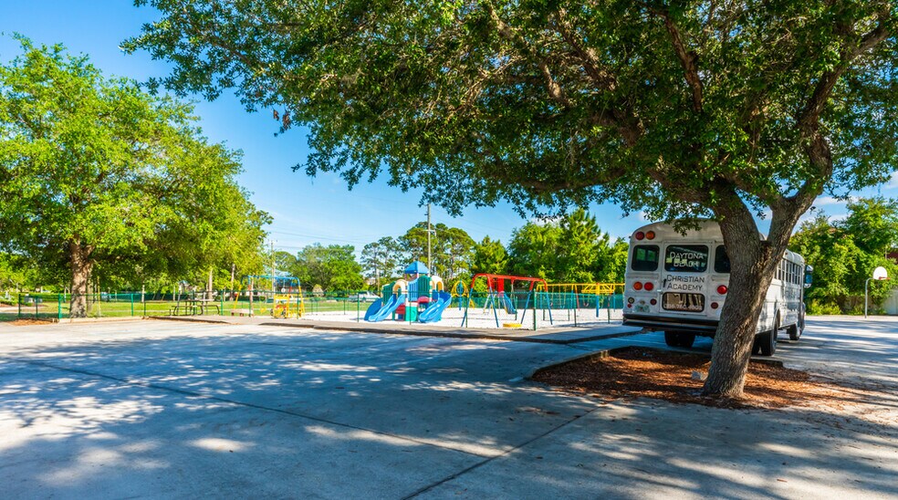 More Photos Of 1850 Clyde Morris Blvd, Daytona Beach Office For Sale