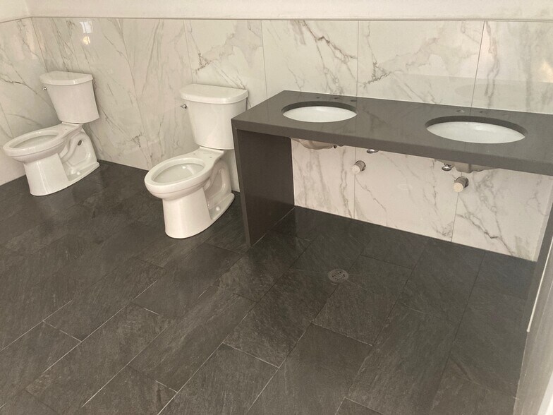 More Photos Of 459 Broadway, Westwood Restaurant For Lease