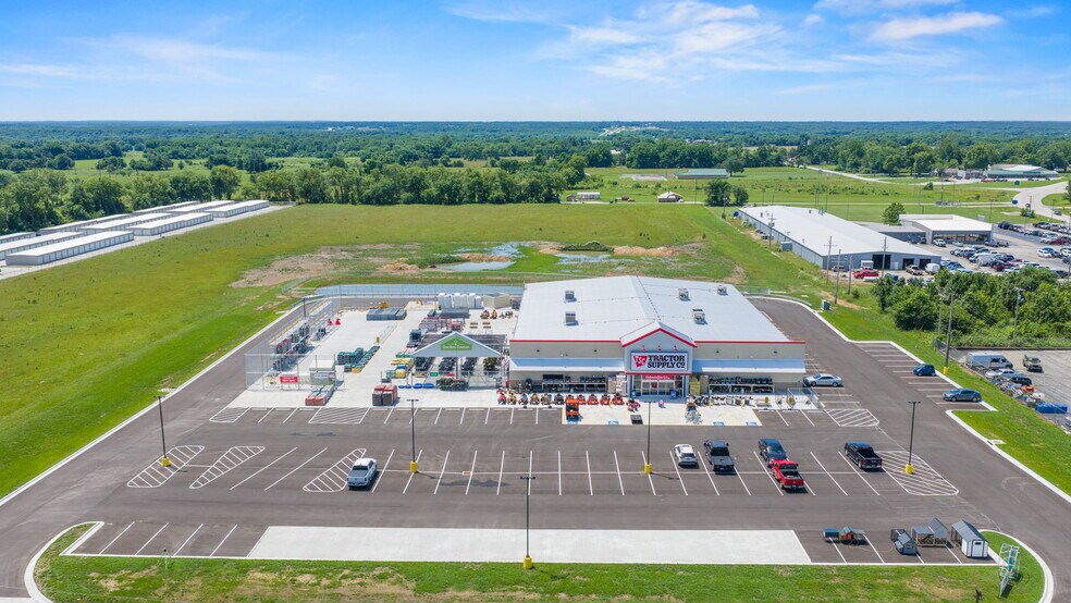 More Photos Of 416 E Fir Rd, Carthage General Retail For Sale