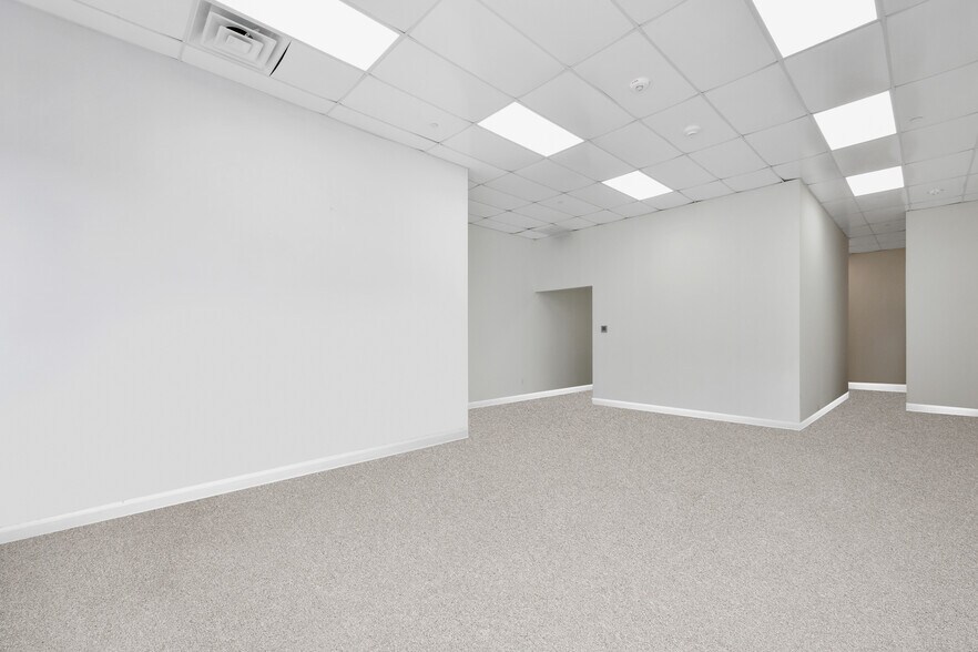 More Photos Of 1080 New York Ave, Huntington Station Apartments For Lease