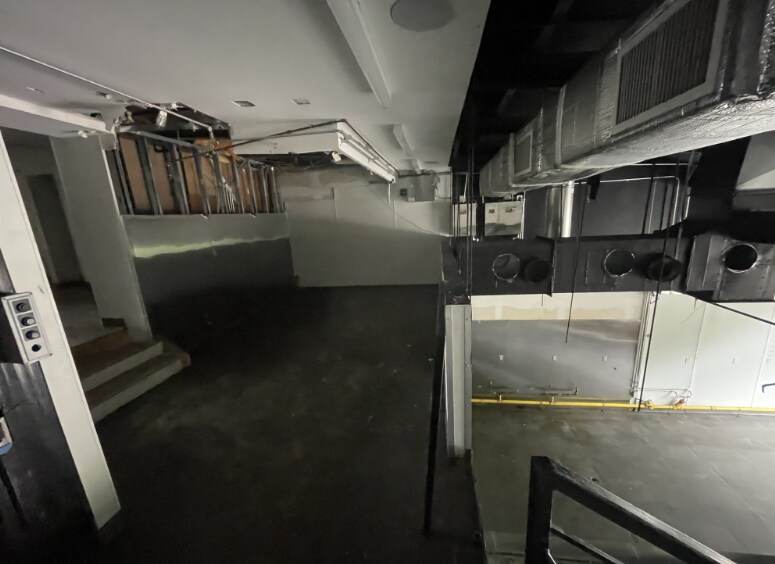 More Photos Of 13 Rockingham Rd, Windham General Retail For Sale