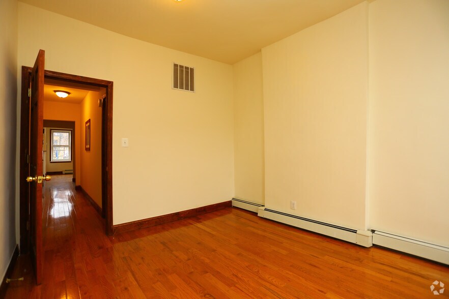 More Photos Of 354 E 116th St, New York Apartments For Lease