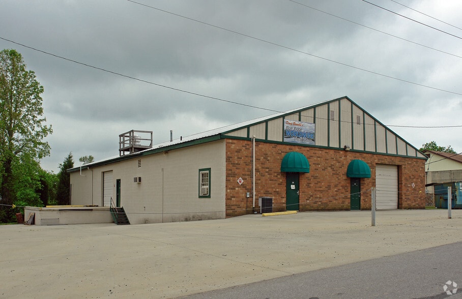 Primary Photo Of 2800 Armstrong Dr, Winston-Salem Warehouse For Sale