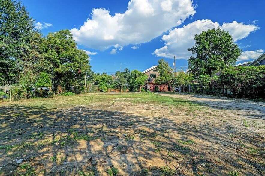More Photos Of 224 W 8th St, Houston Land For Sale
