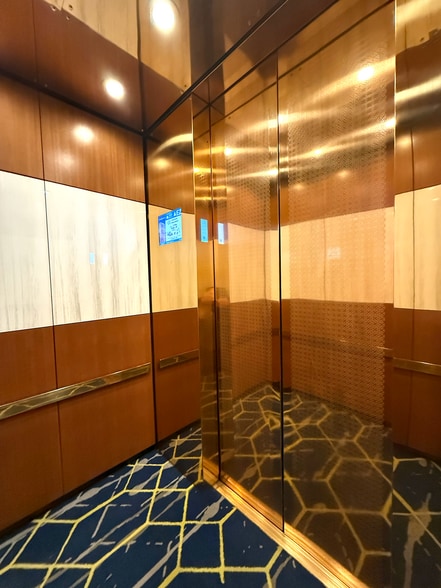 More Photos Of 70 W Madison St, Chicago Office For Lease