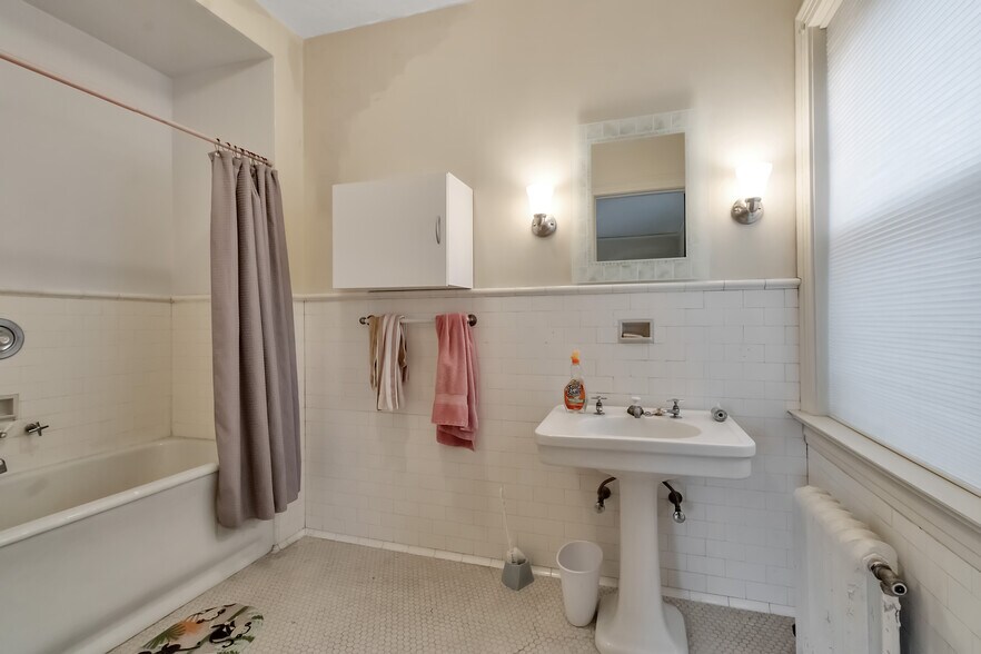 More Photos Of 101 Swinburne St, Buffalo Religious Facility For Sale