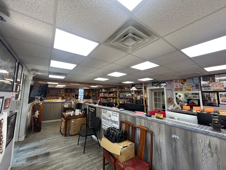 More Photos Of 38 E Chestnut St, Massapequa Auto Repair For Sale