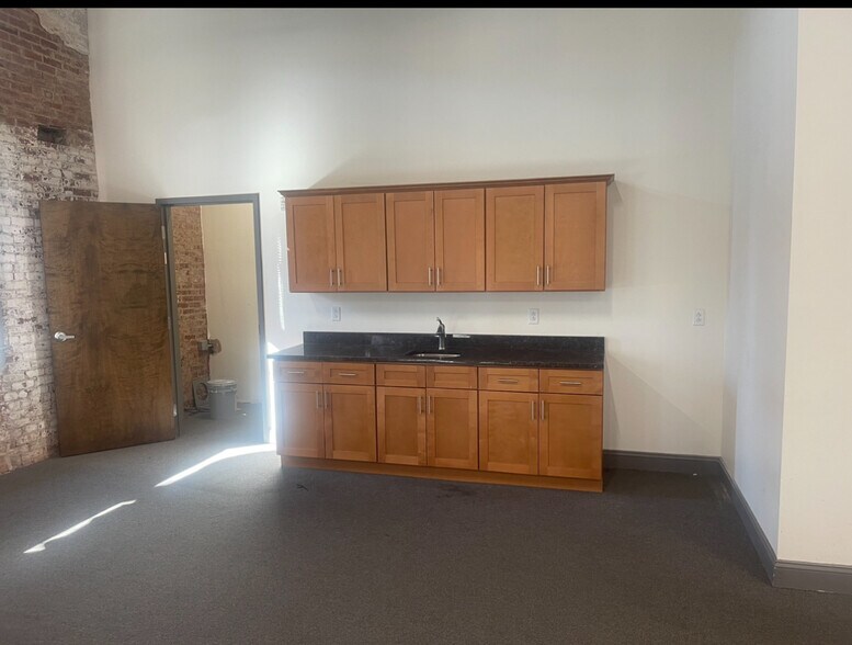 More Photos Of 232 E 11th St, Chattanooga Medical For Lease