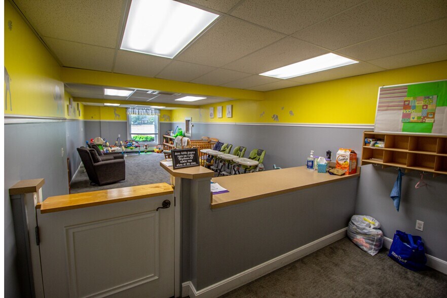 More Photos Of 23696 Northline Rd, Taylor Religious Facility For Sale