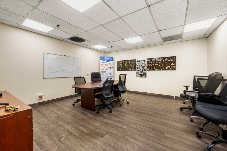 More Photos Of 1260-1280 E 9th St, Pomona Manufacturing For Sale