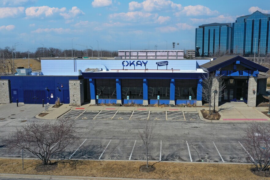 More Photos Of 781 N Milwaukee Ave, Wheeling Restaurant For Lease