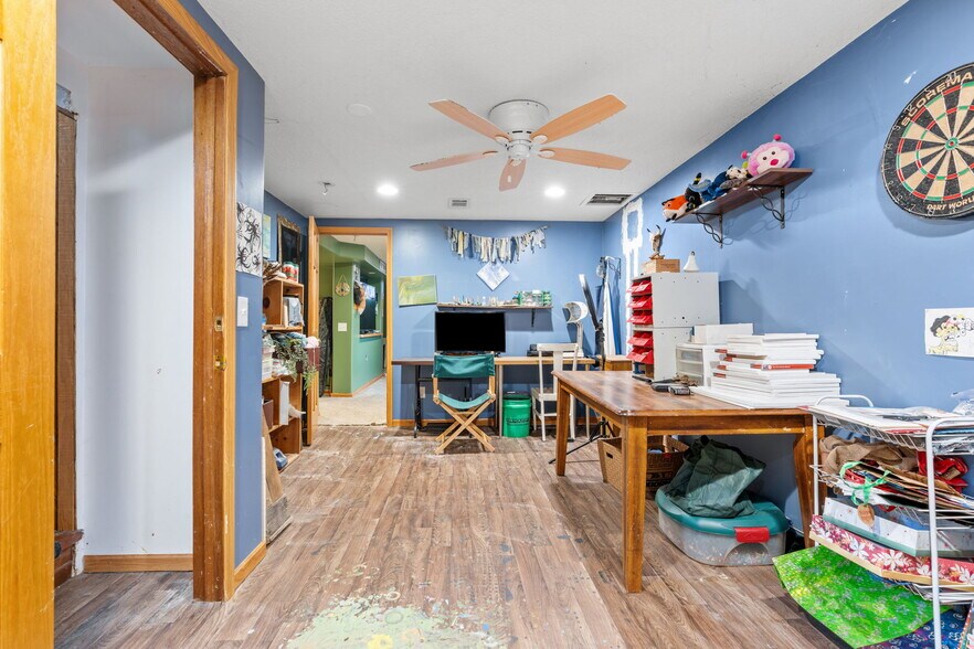 More Photos Of 38804 8th Ave, North Branch Office Residential For Sale