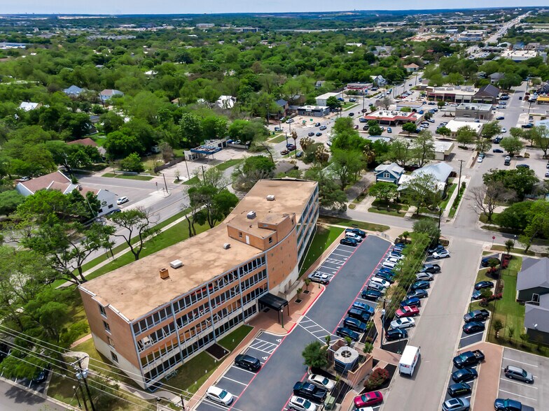 More Photos Of 205 E University Ave, Georgetown Office For Lease