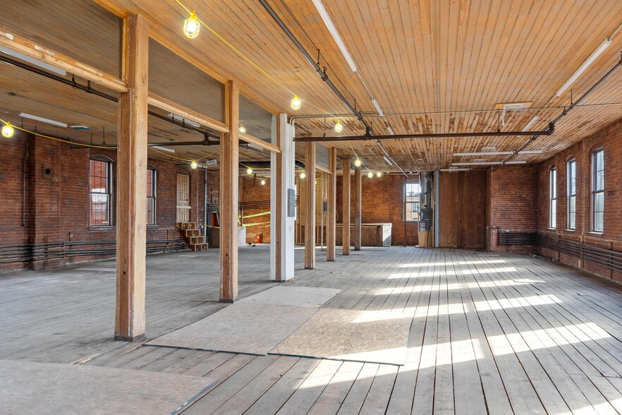 More Photos Of 65 Water St, Worcester Loft Creative Space For Sale