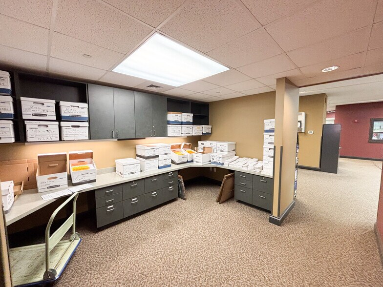 More Photos Of 431 S Jefferson Ave, Springfield Apartments For Lease