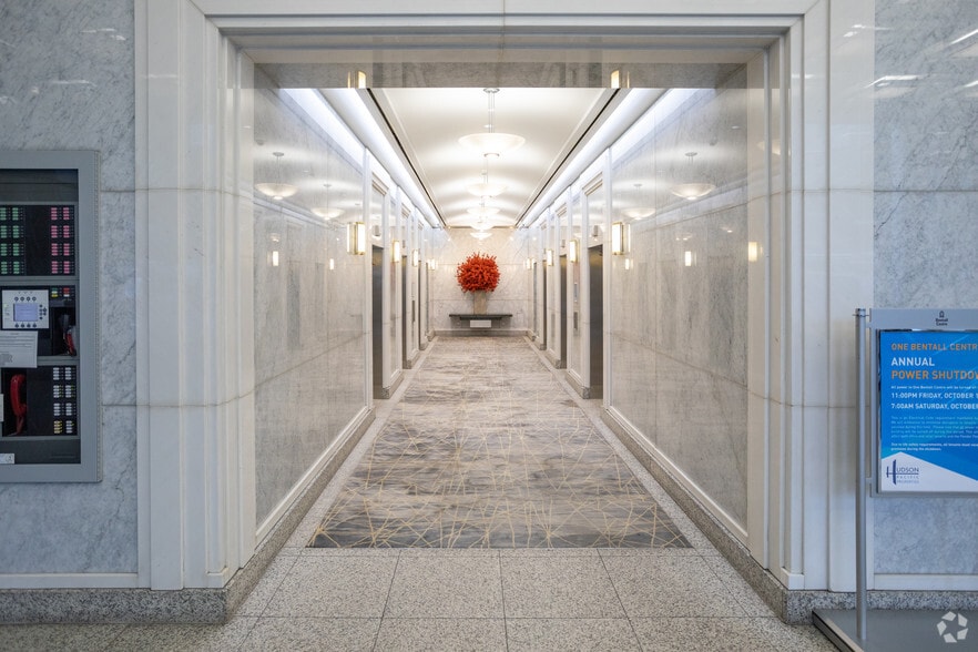 More Photos Of 505 Burrard St, Vancouver Office For Lease