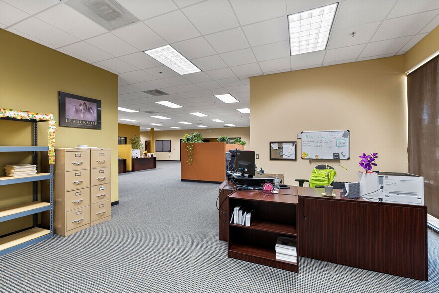More Photos Of 550 S Paseo Dorotea, Palm Springs Medical For Sale
