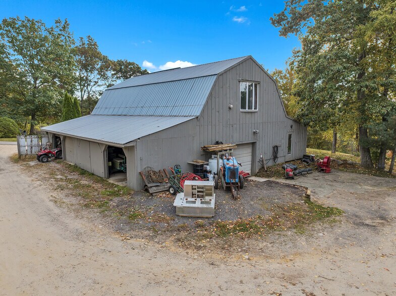 More Photos Of 1822 Old Turnpike Rd, Oakham Golf Course Driving Range For Sale