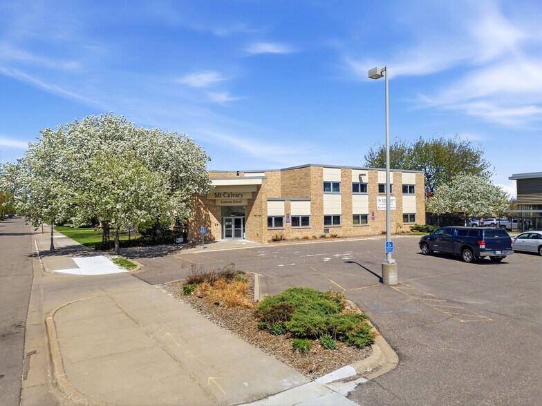 More Photos Of 6541 16TH Ave S, Richfield Schools For Lease