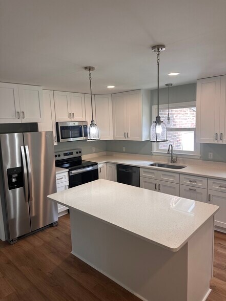 More Photos Of 1038 Harbor View Rd, Charleston Multifamily For Sale