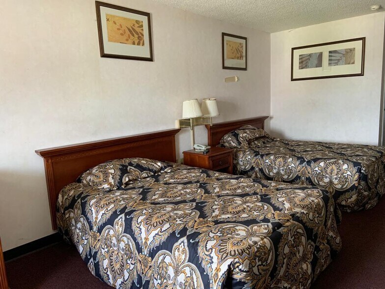 92 Lakeview Dr, Homerville, GA 31634 Hotel For Sale