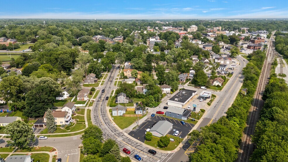 More Photos Of 755 Chicago St, Valparaiso General Retail For Sale